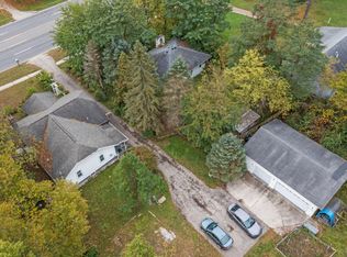 6147 W River Rd NE, Belmont, MI 49306