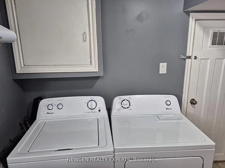 512 Bloor St E #BASEMENT — Photo 12