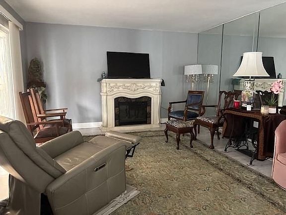 2nd image of 318 Lake Marina Ave APT 218