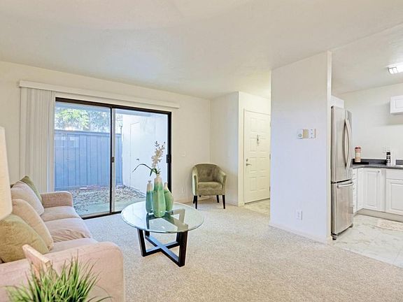 3rd image of 1625 Park Ln