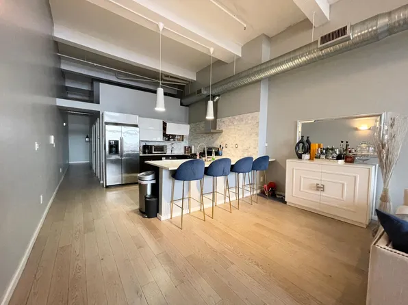 728 Market St, Philadelphia, PA