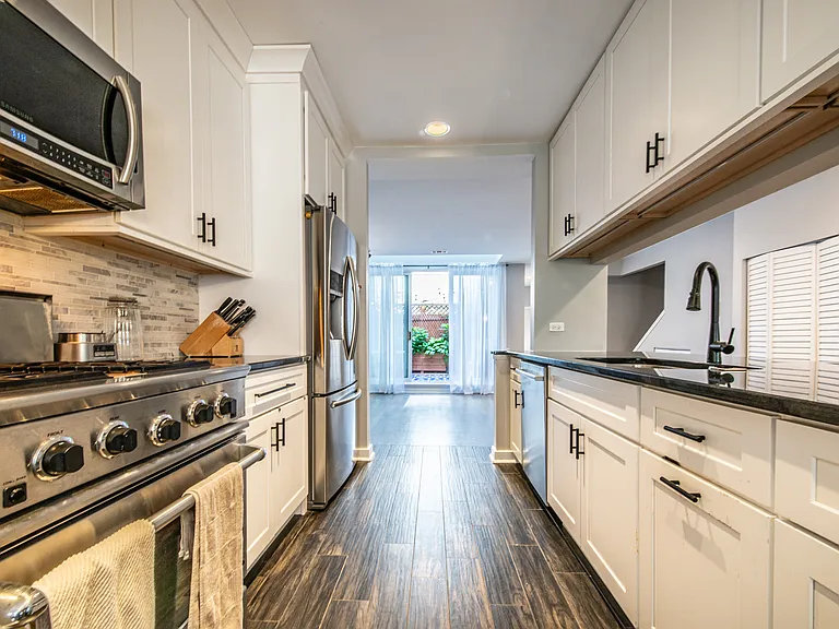 2707 N Halsted St #3 — Photo 2