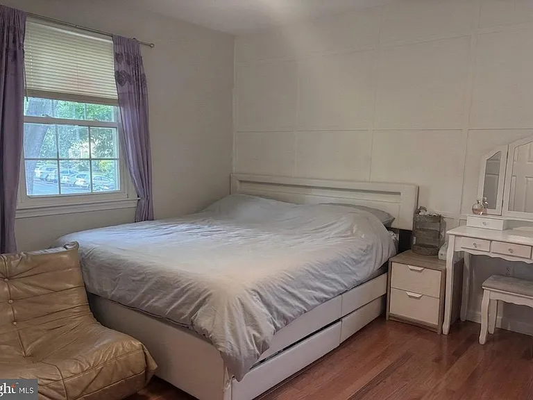 4360 Greenberry Ln — Photo 6