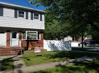 443 Beach Rd, Staten Island, NY 10312