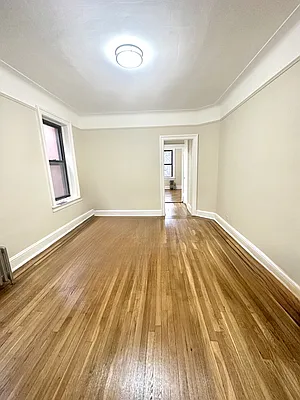 Rented by Luxian International Realty LLC | media 2