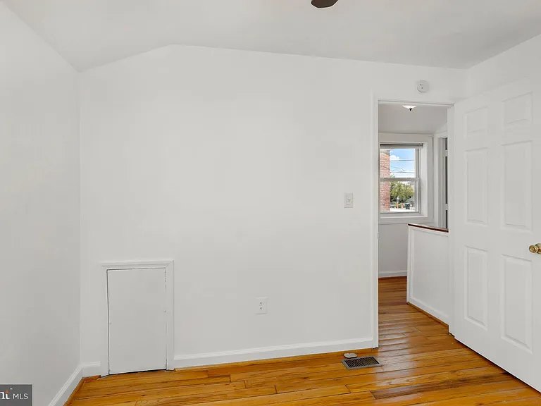 2446 S Nelson St — Photo 17