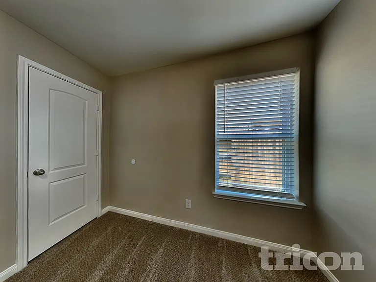 336 Comanche Plains Rd — Photo 10