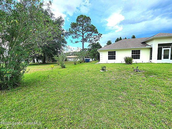 3rd image of 622 Weaver Rd SW