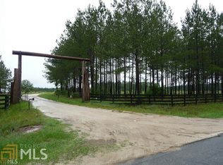 49 Lakeview Dr, Folkston, GA 31537