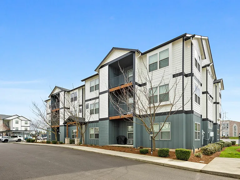 Keizer Station Apartments — Photo 19