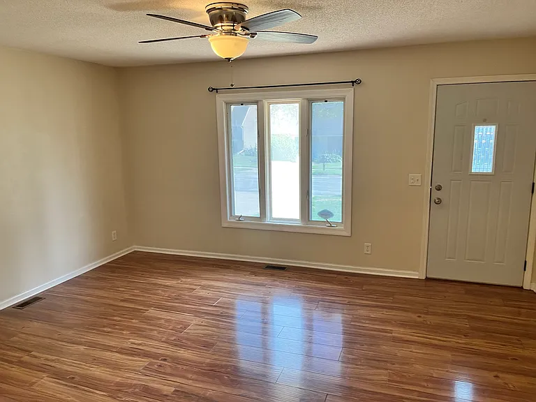5513 Candleberry Dr — Photo 9