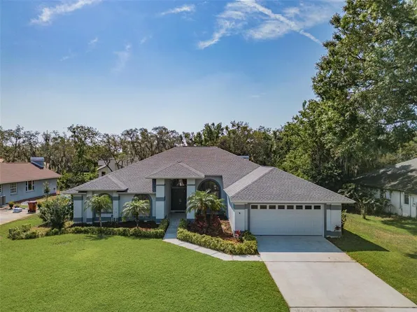 2906 Pine Club Dr, Plant City, FL 33566