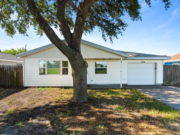 519 Mockingbird Ln, Rockport, TX 78382