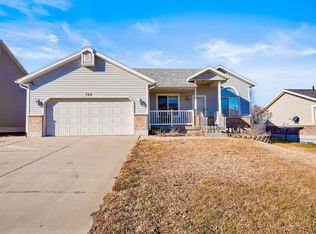 726 Pioneer Rd, Tooele, UT 84074