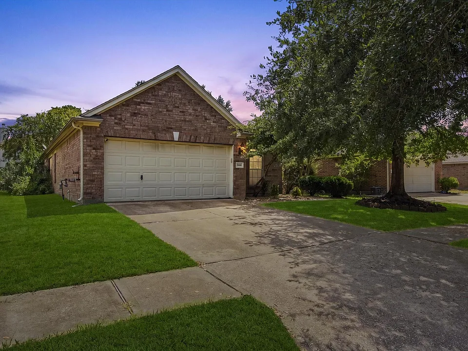 30026 Luna Lakes Dr