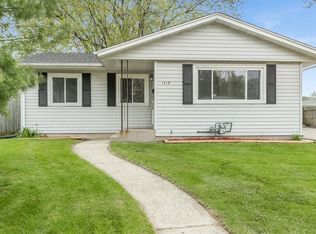 1418 87th St, Kenosha, WI 53143