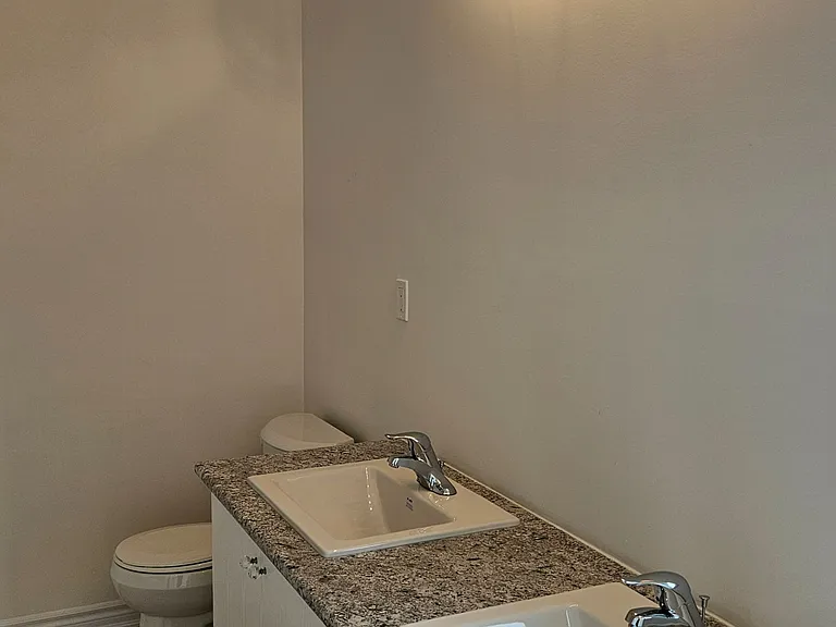 146 Wascana Rd — Photo 13