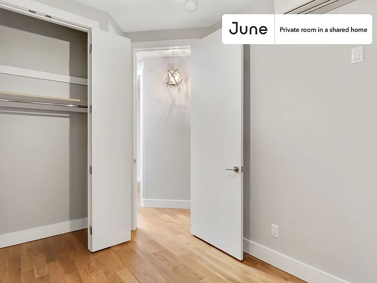 1226 Bedford Ave #E — Photo 6