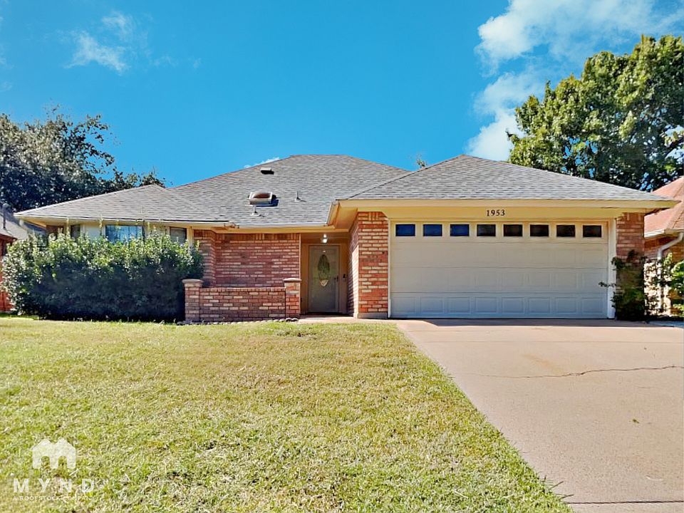 1st image of 1953 Kings Canyon Cir