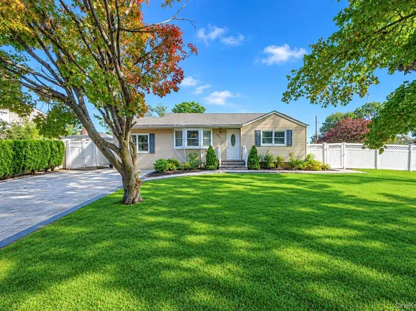 331 Broadway, Port Jefferson, NY 11776