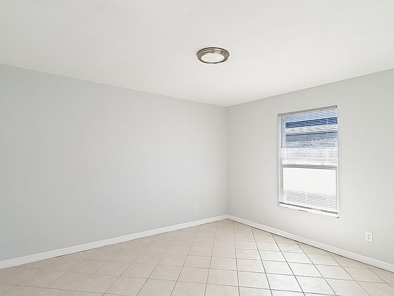4th image of 1304 Amble Ln #1304