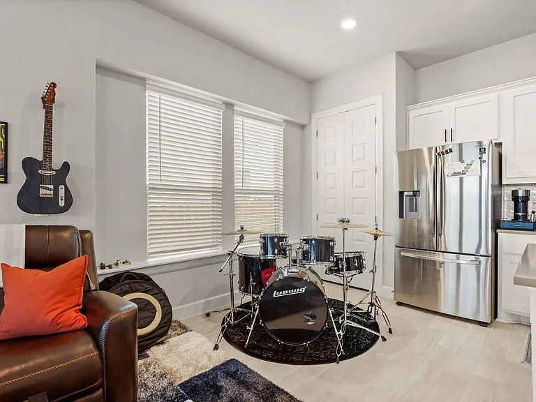 12810 Stanford Dr — Photo 9