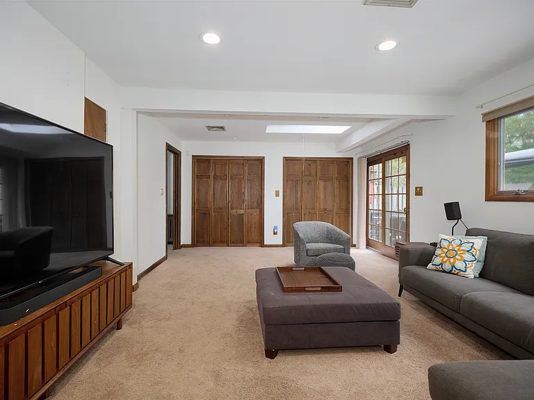 34 Maple Brook Rd — Photo 11