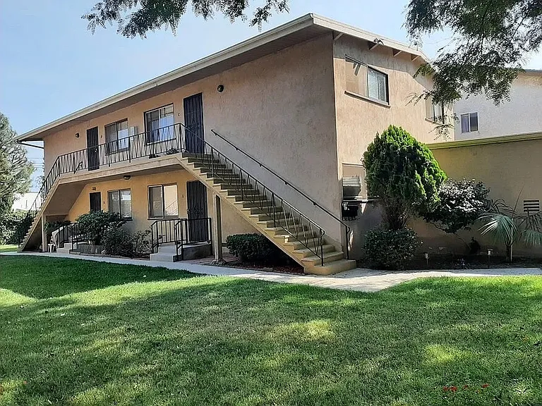 18230 Kingsdale Ave #A — Photo 9