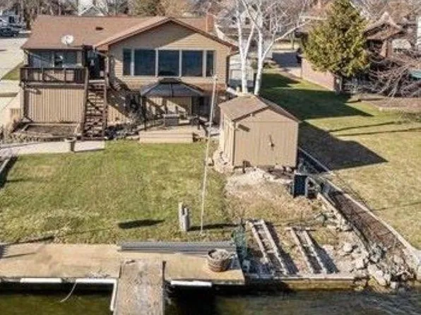57 Appleton St, Menasha, WI 54952