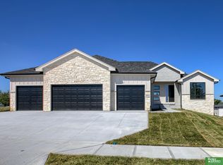3914 S 212th St, Elkhorn, NE 68022