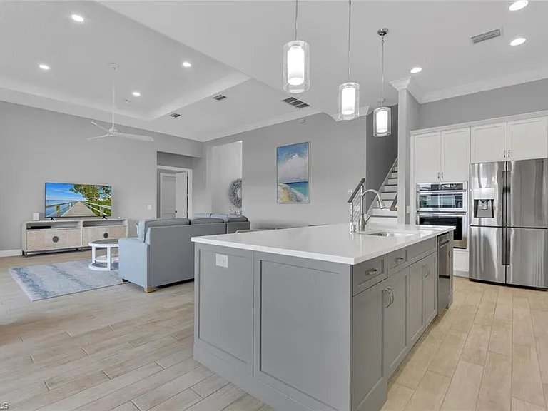 1621 Begonia Ct — Photo 9