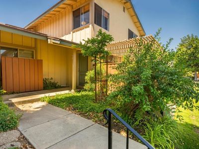 1687 E Avenida De Las Flores, Thousand Oaks, CA, 91362