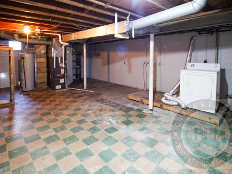 2119 Monroe St — Photo 15