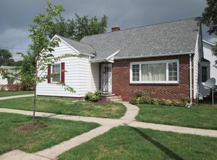 2435 Eastvale Ave, Oregon, OH 43616