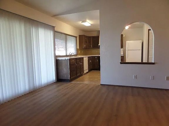 4th image of 11015 Wallbrook Dr