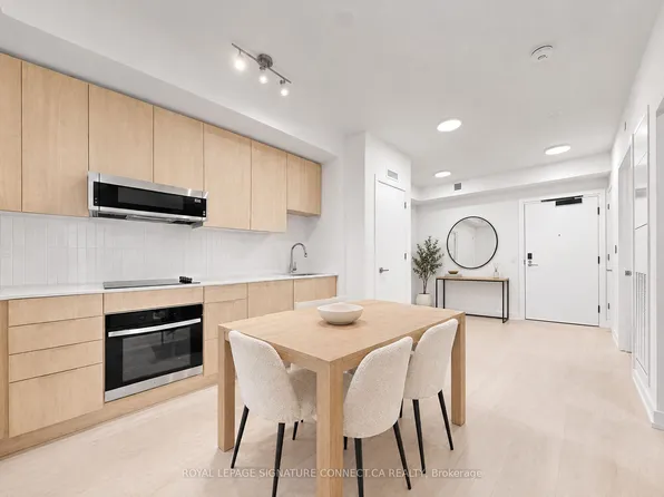 2501 Saw Whet Blvd #509, Oakville, ON L6M 5M9