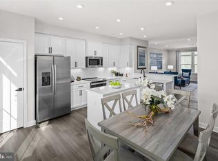 8429 Hamlin St #102-C, Glenarden, MD 20706