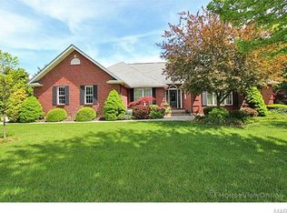 1208 Chestnut Ct, Farmington, MO 63640