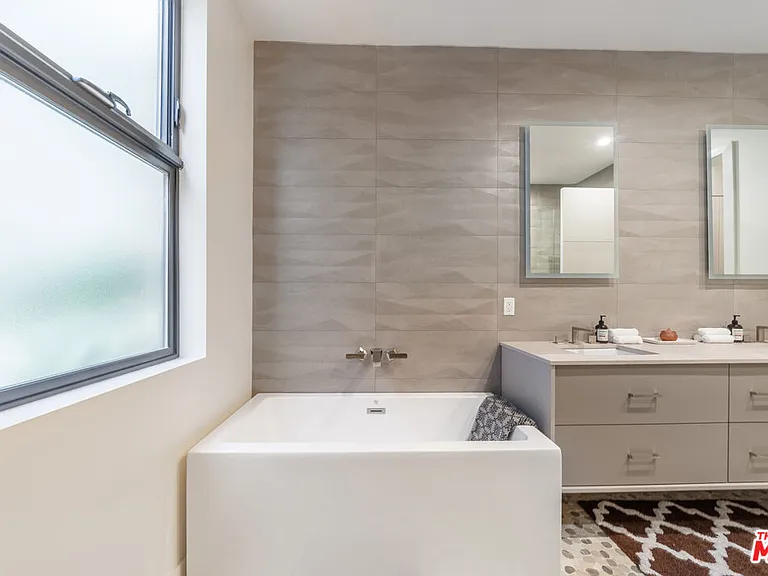 10563 Ashton Ave #1 — Photo 24