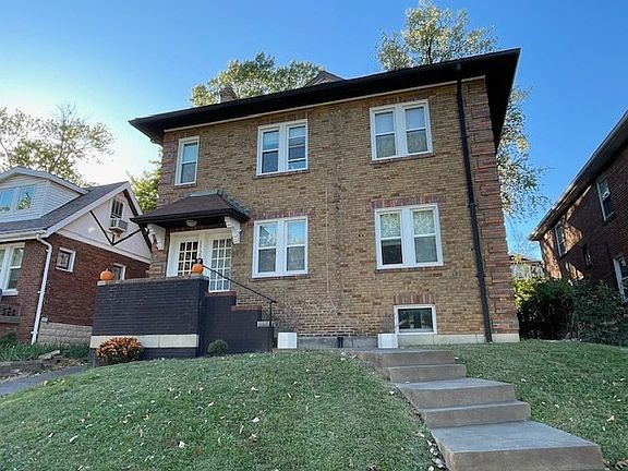 3rd image of 1129 Moorlands Dr #B