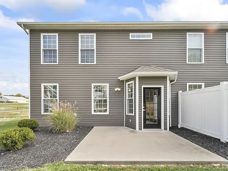 1303 Black Diamond Dr — Photo 17