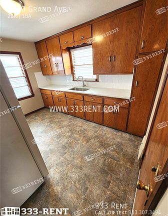 4th image of 7110 Grand Ave