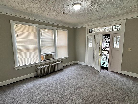 4th image of 1114 Azalia St