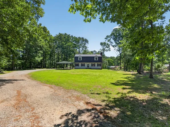 227 Oakland Dr, Madison Heights, VA 24572