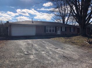 721 Valley Dr, Anderson, IN 46011