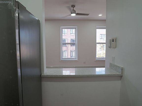 3rd image of 1171 Bedford Ave APT 4F