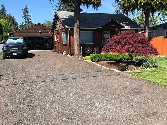 2nd image of 31369 NW Hillcrest St
