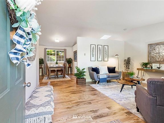 5th image of 14332 275th Ave NE
