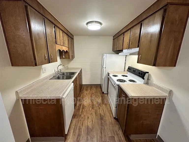 1100 Hays St #9 — Photo 6