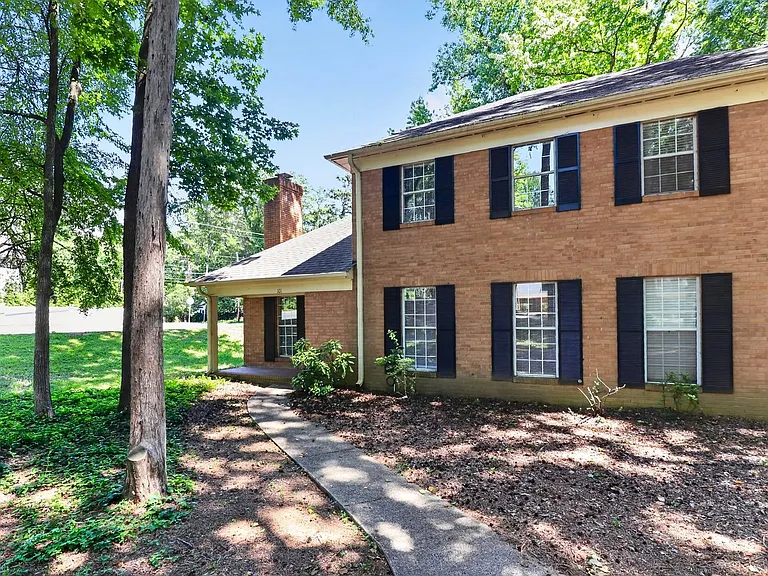 101 Cabell Way — Photo 33